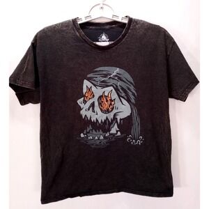Disney Pirates of the Caribbean Skull With Flame Eyes Boy's T-shirt, XL